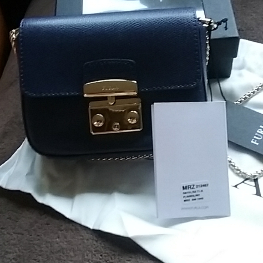 **HP** FURLA Crossbody Bag - Picture 3 of 8